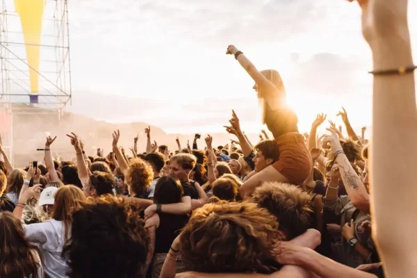 Koncert Bluszcz w Łazach już jutro! Muzyczny wieczór na platformie widokowej