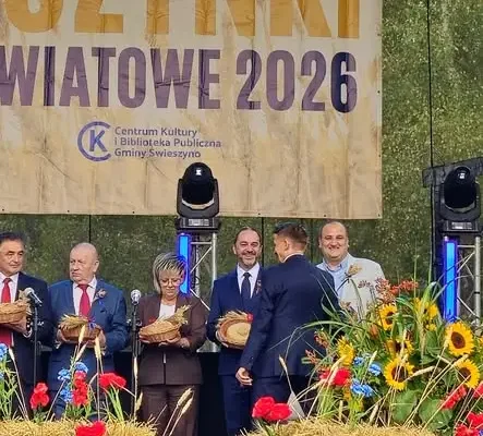 Dożynki Powiatowe w Niedalinie 2026 – Gmina Biesiekierz świętowała plony
