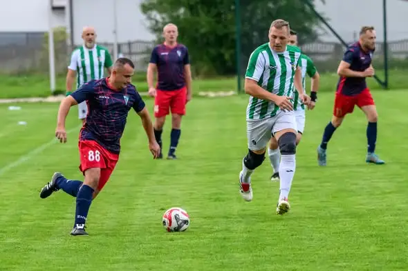 Oldboje Victoria Sianów rozgromili Olimp Złocieniec 7:1 i umacniają się na czele tabeli