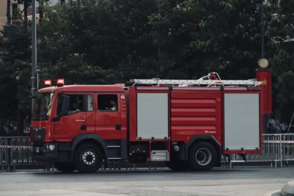 Sesja zdjęciowa sprzętu OSP Polanów – zobacz, czym dysponują strażacy