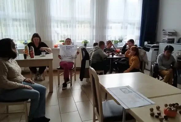 Jesienny bal w lesie – teatrzyk kamishibai i twórcze warsztaty dla dzieci w Krągu