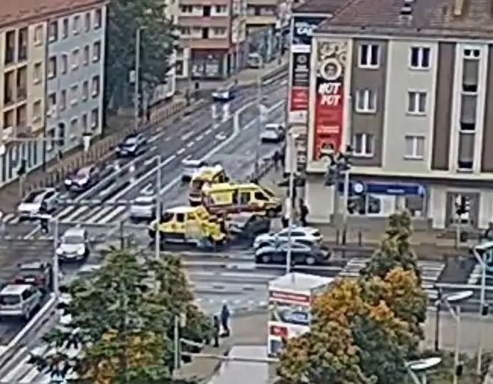Koszalin: zderzenie dwóch aut na skrzyżowaniu Zwycięstwa i 1 Maja