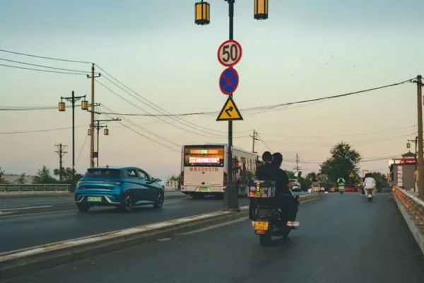 Hulajnogi elektryczne pod lupą koszalińskiej policji – kontrole i edukacja